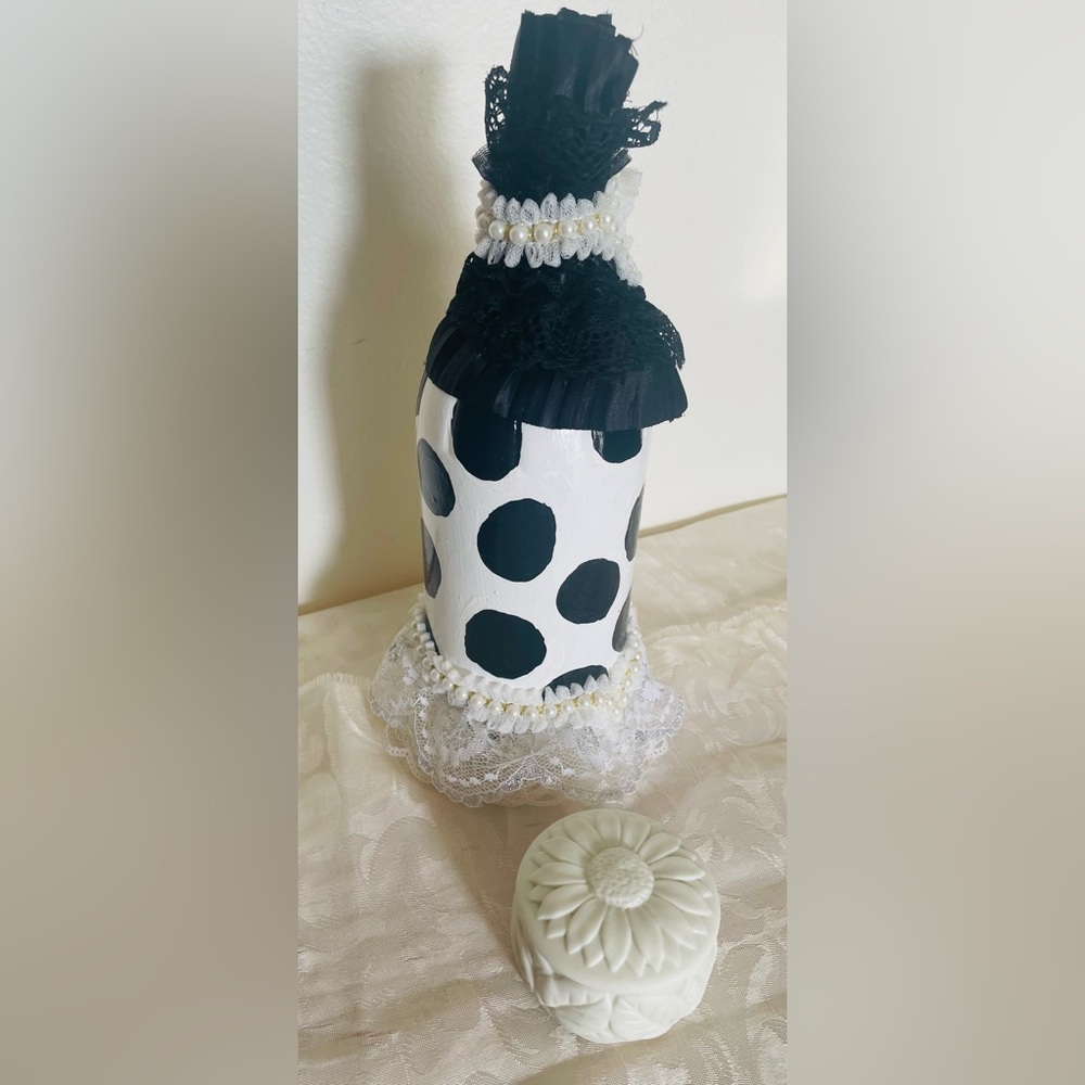 Hand Crafted Polka Dot Glamour Gypsy Bottle Set - Picture 7 of 7